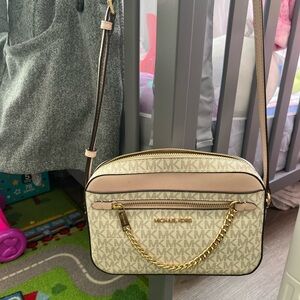 Michael Kors Cream body purse